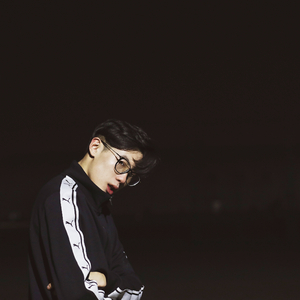 范冰冰扒开粉嫩尿囗让男人桶
